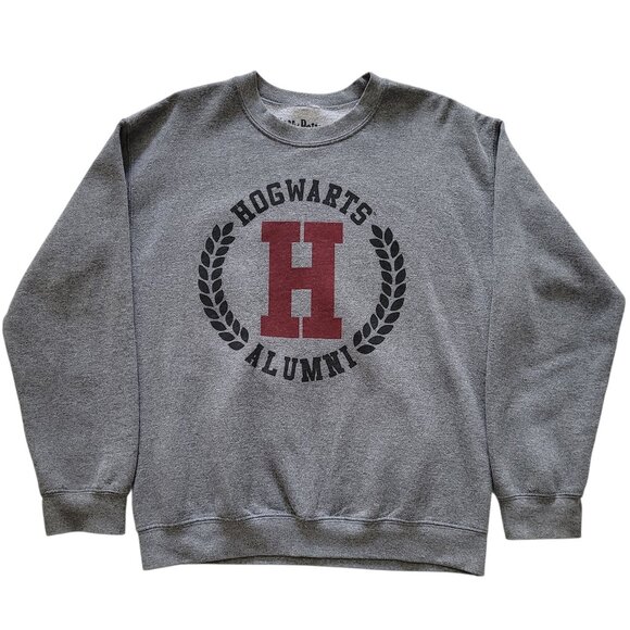 Harry Potter Crewneck Sweatshirt Hogwarts Alumni Gray Medium Academia Streetwear - Picture 1 of 9